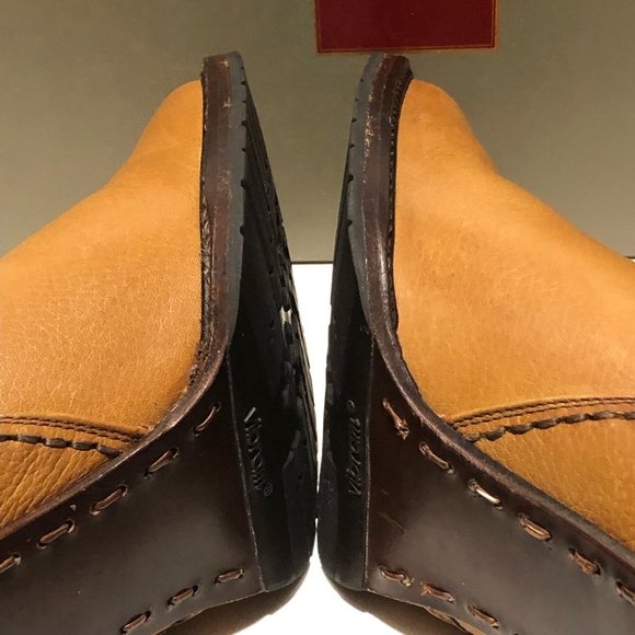 HPπ COLE HAAN Country Vibram Leather EUC Brown Heeled Ankle Boots 8B Like NEW - Picture 9 of 16